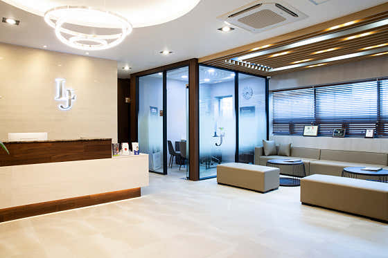 Lee Jin Plastic Surgery Clinic