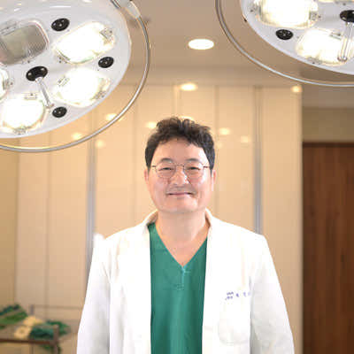 Park Woon-kyo Plastic Surgery Clinic