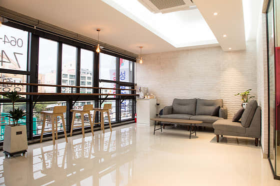Seoul Wisdom Plastic Surgery Clinic