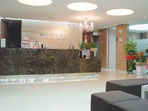 Nunsarang Ophthalmology Clinic
