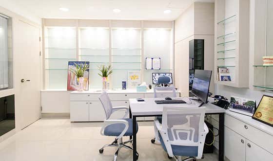 Yonsei Jwasuyeong Dental Clinic