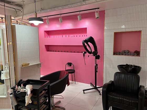 605 Scalp Care & Hair Dye Specialty Shop