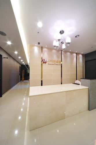 Elegant Clinic