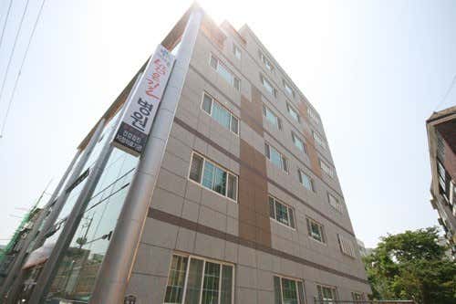 Lee Eui-yong Balgeun-gil Nursing Hospital